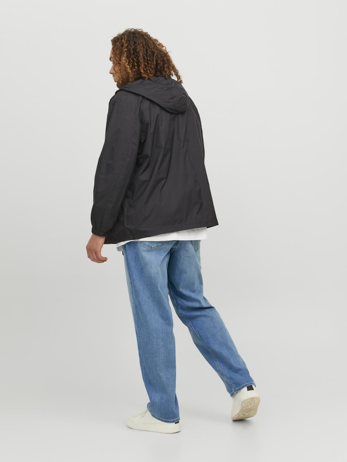 model_shot-back