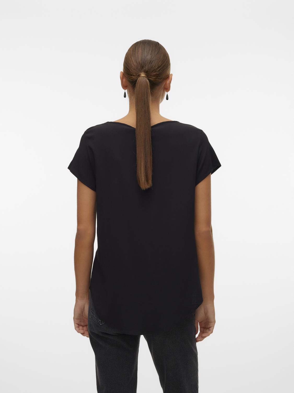 model_shot-back
