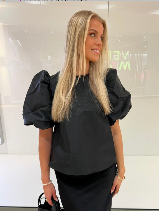 VMLILI Top - Black