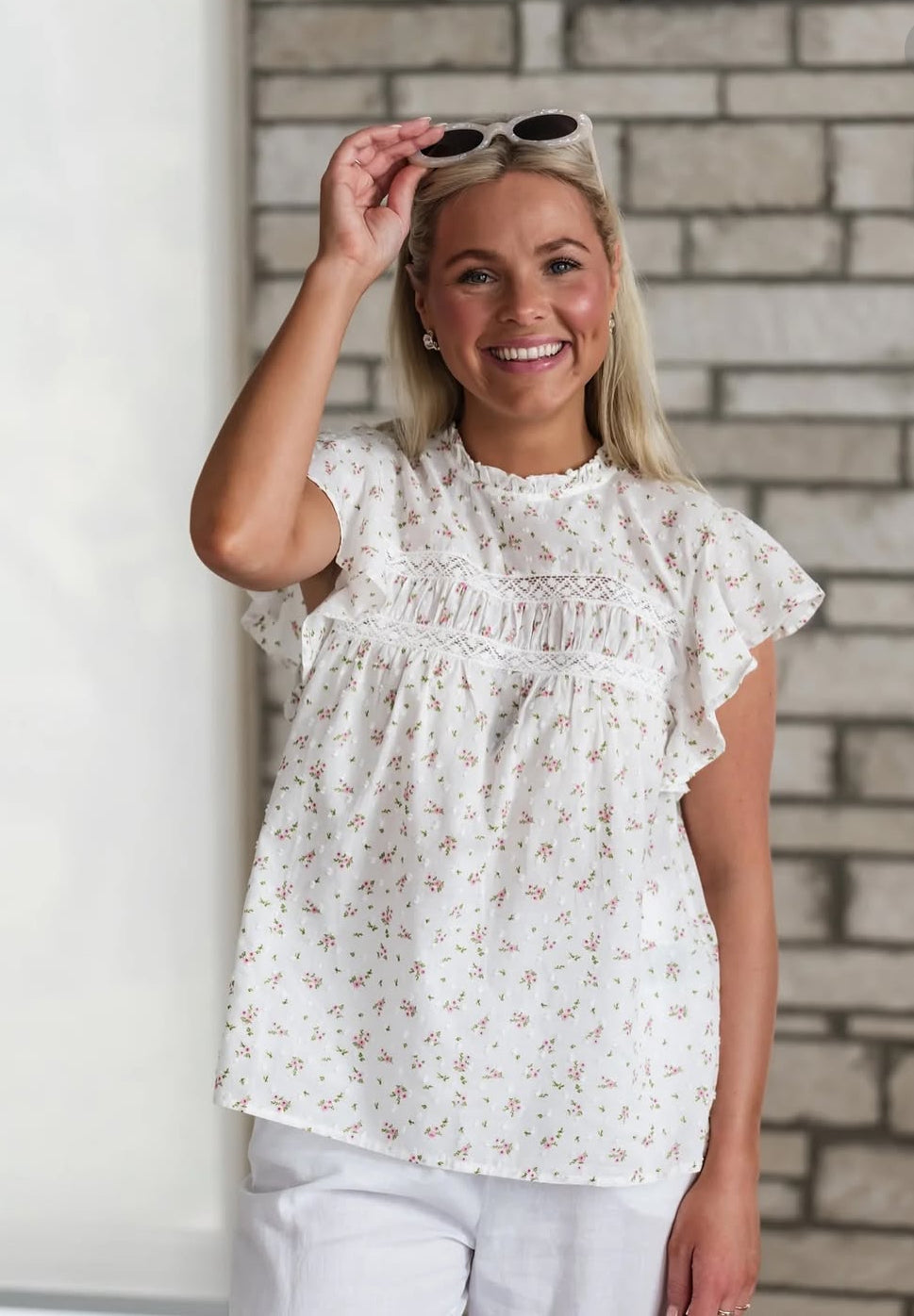VMTRINE Top - Snow White with pink flowers